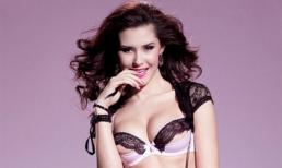 Hoa hậu Nga tai tiếng mê hoặc với bikini