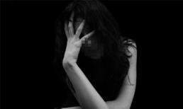 Nữ sinh 19 tuổi bị &#233;p b&#225;n d&#226;m 14 lần trong 3 ng&#224;y