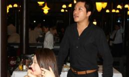 Tuấn Hưng tình tứ bên bạn gái sexy