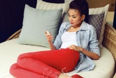 Ngắm Thanh Hằng "khoe" cặp chân 1m2 tại khu nghỉ dưỡng