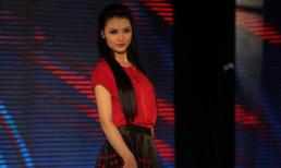 Hồng Quế ấn tượng và đẳng cấp trên sàn diễn thời trang