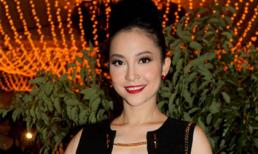 Linh Nga lấy báo che...bụng bầu?