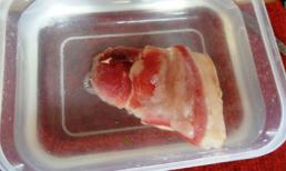 Xem 'kỹ xảo' biến thịt ôi thành tươi sau 5 phút