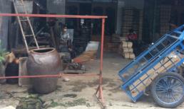 Người đàn ông bật máy cưa cắt cổ tự tử