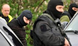 Chấn động thanh niên thảm sát cả gia đình