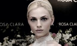 Mẫu nam 'xinh như mộng' gây sốt ở show áo cưới