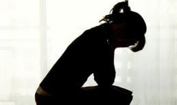 Tiếp viên karaoke 13 tuổi tố bị hãm hiếp