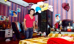 Nhà Lý Hùng treo đầy "ngày xưa ấy"