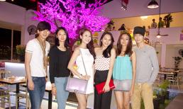 Thái Hà "đọ dáng" cùng dàn mẫu quốc tế tại nhà hàng