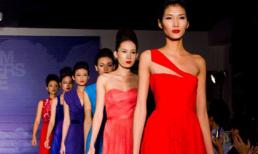 Dàn "chân dài" Next Top đổ bộ trên sàn catwalk