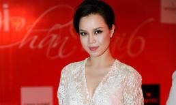 Điểm danh những bộ váy trăm triệu của sao Việt