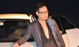 NTK Võ Việt Chung lịch lãm bên xế hộp tiền tỷ