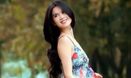 Muôn kiểu khoe dáng của Sao Việt với váy hoạ tiết hoa