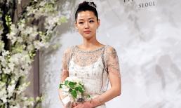 Những chiếc váy cưới "đẹp như mơ" của sao Hàn