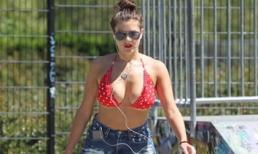 Bồ cũ Ryan Giggs khoe thân hình quyến rũ