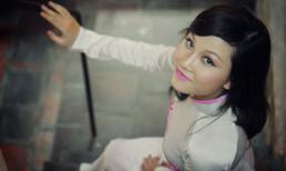 Nét đẹp trắng trong của Miss Travel giữa Bảo tàng lịch sử