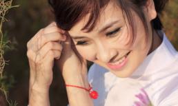 Nữ sinh Báo chí rạng rỡ giữa phố hoa