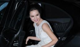 Á hậu Ngọc Oanh rạng ngời sắc trắng