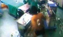 Bệnh nhân đang mổ vùng dậy đánh tới tấp bác sỹ