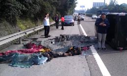 Kinh hoàng 16 thi thể lăn trên quốc lộ