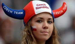 Đo độ 'nóng' các fan nữ bảng A của Euro