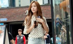 Thần tượng xứ Hàn khoe chân thon khiến mọi người ngơ ngẩn