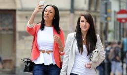 WAGs Anh đổ bộ xuống Ba Lan