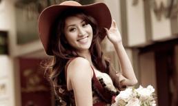 Khánh Thi cười trừ trước tin hẹn hò Dũng "khùng"