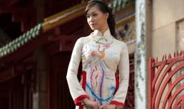 Hoa hậu Thuỳ Dung đẹp đượm buồn trong tà áo dài trắng