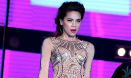 Những bộ bodysuit màu da gây phỏng mắt