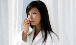 Ức chế vì mẹ chồng tương lai chê ngực nhỏ