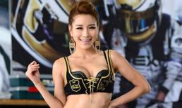 Khi “chân dài” làm nóng trường đua ô tô...