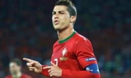 Mỹ nhân khẩu chiến vì Ronaldo