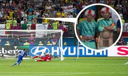 CĐV Anh tụt quần phơi “của quý” ám Italia đá trượt penalty