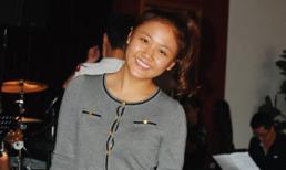 Mỹ nhân Việt khi không có sức mạnh của make-up, ánh đèn