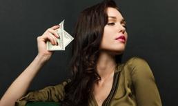 Giá đắt của người đàn bà lẳng lơ, đa tình