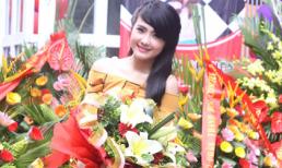 Em gái Công Vinh rạng rỡ trong ngày "lên chức" cô chủ