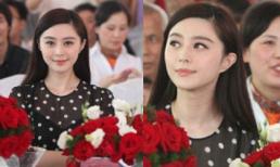 Phạm Băng Băng vẫn xinh tươi, bất chấp mưa lớn
