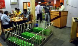 Video: Dùng bữa cùng người chết