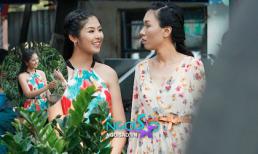 Bắt gặp Ngọc Hân diện váy hoa nổi bật đi xem cây cảnh
