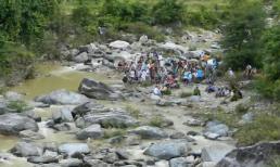 Lạnh sống lưng phát hiện 2 xác chết dưới suối