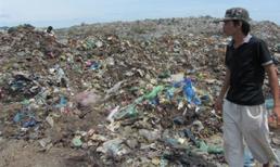 Tài xế múc rác phát hiện xác thai nhi