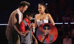 Video 'The Voice - Giọng Hát Việt' Tập 2: Thí sinh khiếm thị hát rock gây bất ngờ