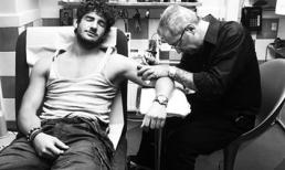 "Vịt” Pato xăm chân dung "tình già" lên người?