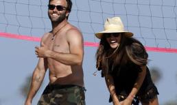 “Thiên thần” Ambrosio đẹp mê hoặc trên biển