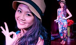 Ngắm Văn Mai Hương diện jumpsuit trẻ trung đi tập hát