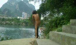 Người đàn ông "tắm tiên" nơi phụ nữ bơi lội