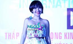 Mai Khôi nồng nàn váy trắng