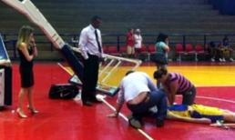 “Sao” bóng rổ chết thảm vì cột bóng gãy đè