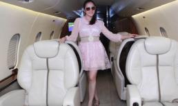 Lý Nhã Kỳ khoe chuyên cơ riêng của anh nuôi